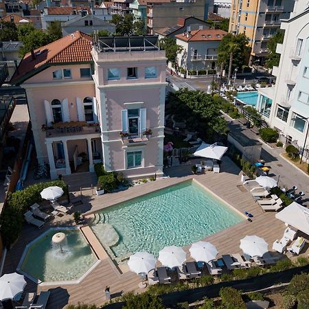 Appartamenti Diffusi Di Villa Fiorita Con Accesso Alle Piscine Della Struttura Principale Cattolica Eksteriør bilde