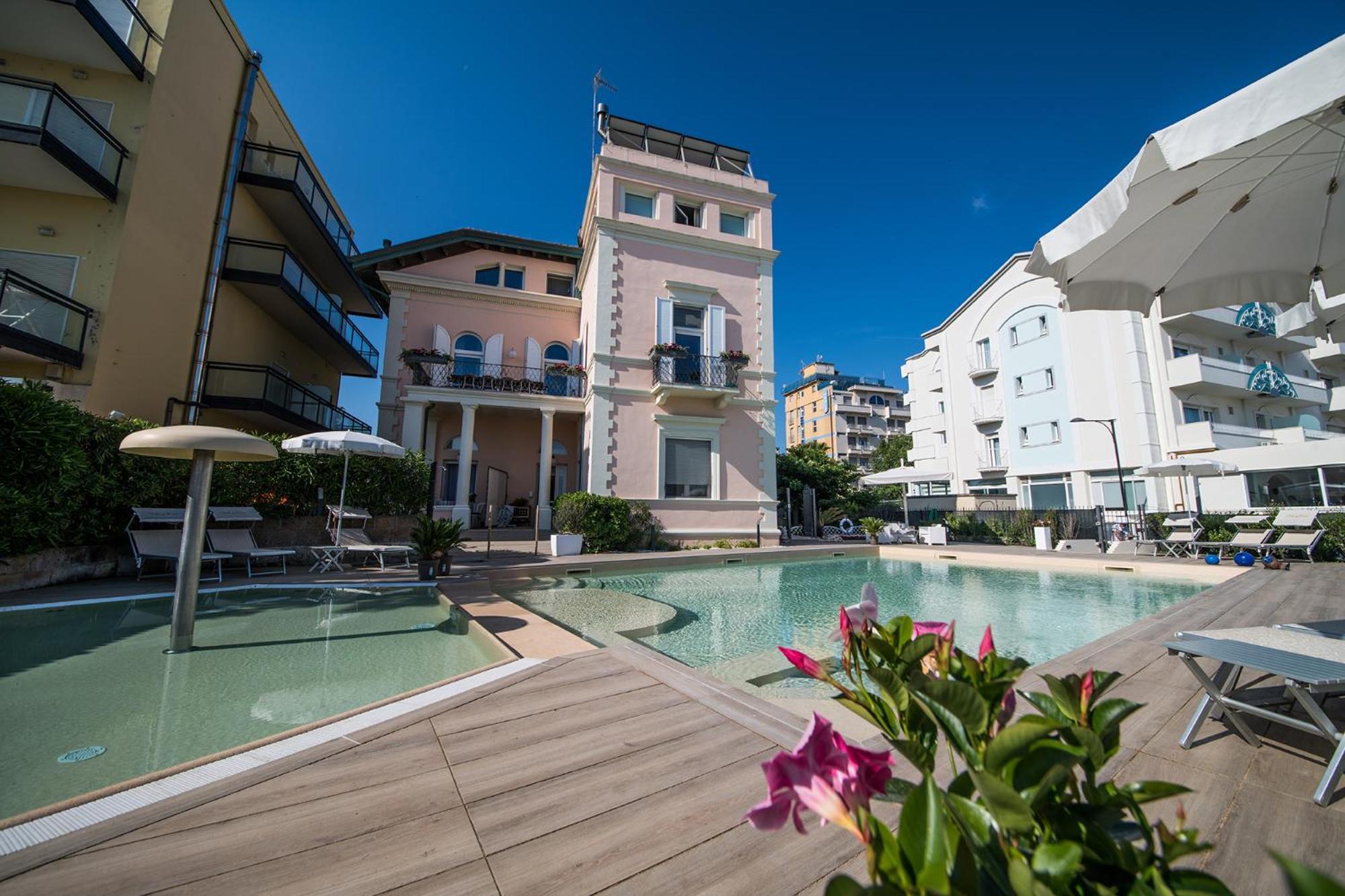 Appartamenti Diffusi Di Villa Fiorita Con Accesso Alle Piscine Della Struttura Principale Cattolica Eksteriør bilde