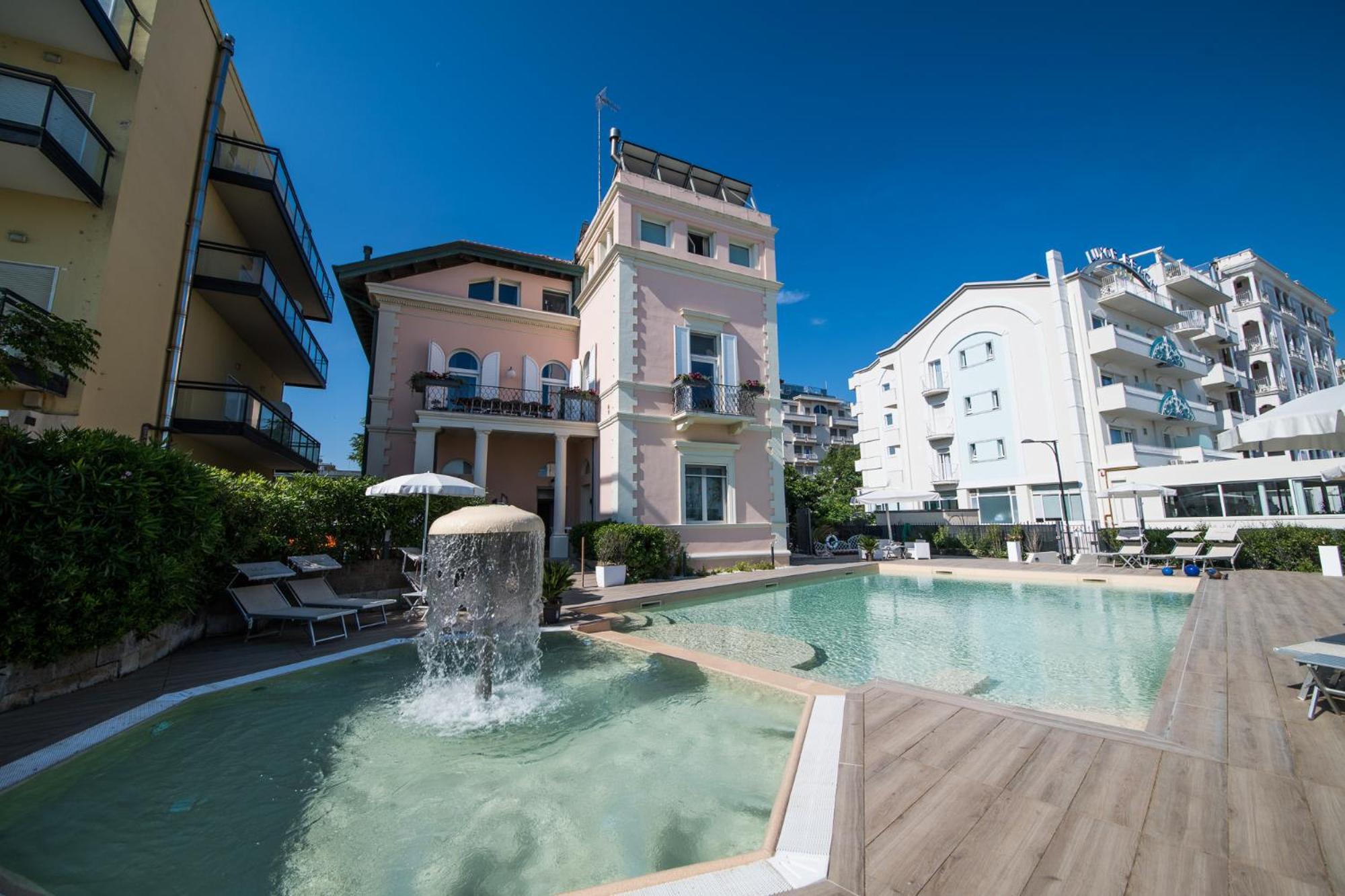 Appartamenti Diffusi Di Villa Fiorita Con Accesso Alle Piscine Della Struttura Principale Cattolica Eksteriør bilde